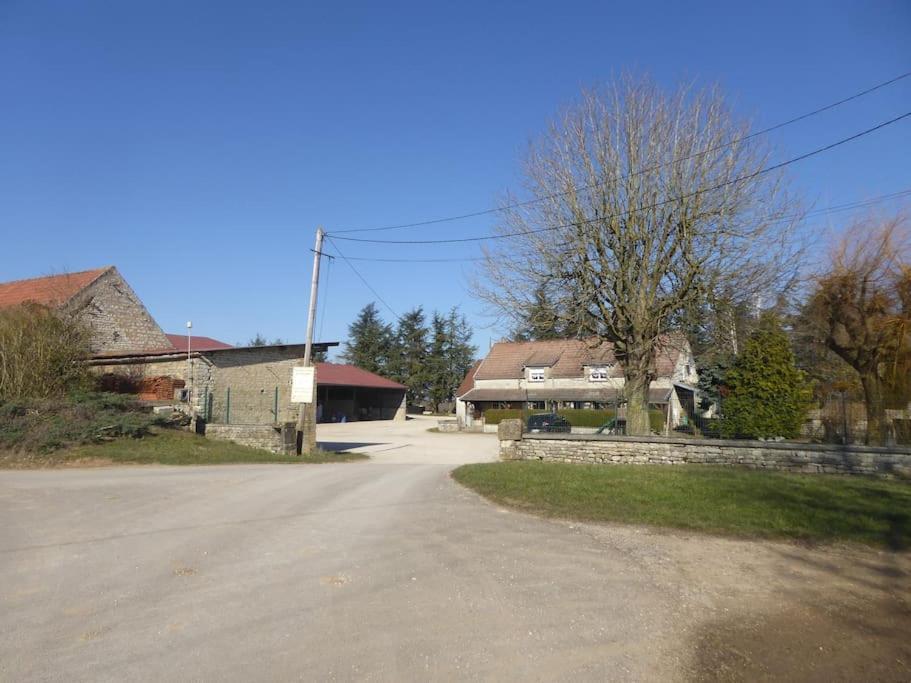 Maison Entiere Independante Noyers-sur-Serein Exterior photo