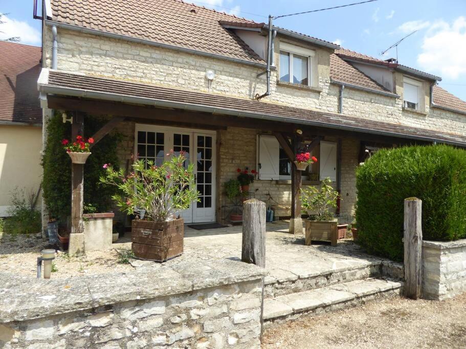Maison Entiere Independante Noyers-sur-Serein Exterior photo